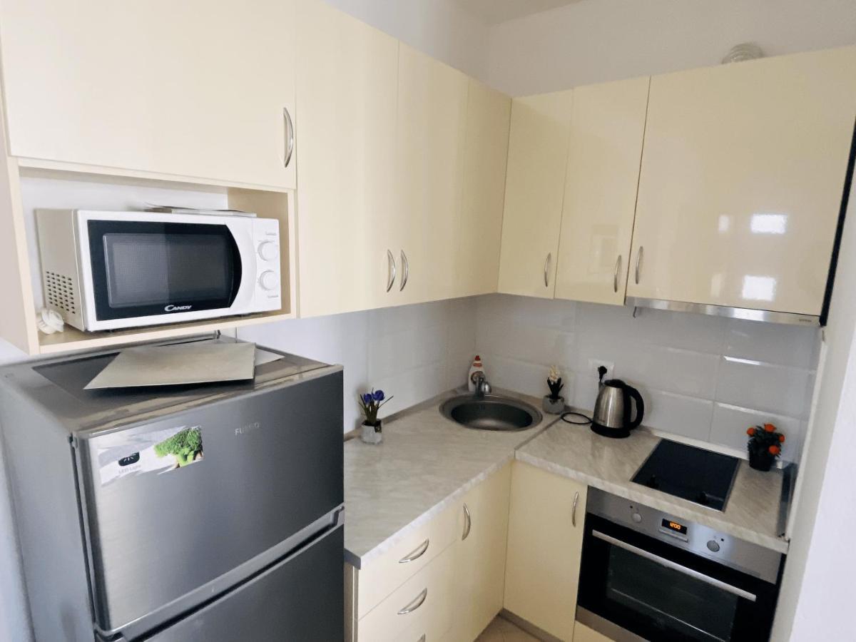 Madernas Bernad Apartment Orikum Exterior photo